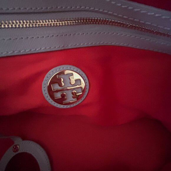 Tory Burch Pale Blue Doctor Bag - Picture 13 of 16